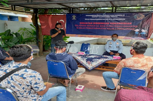 Klien Bapas Pekalongan Dapat Bimbingan Pelatihan Service AC