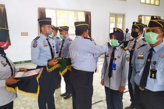 LPKA Blitar Gelar Upacara Kenaikan Pangkat & Rapid Test