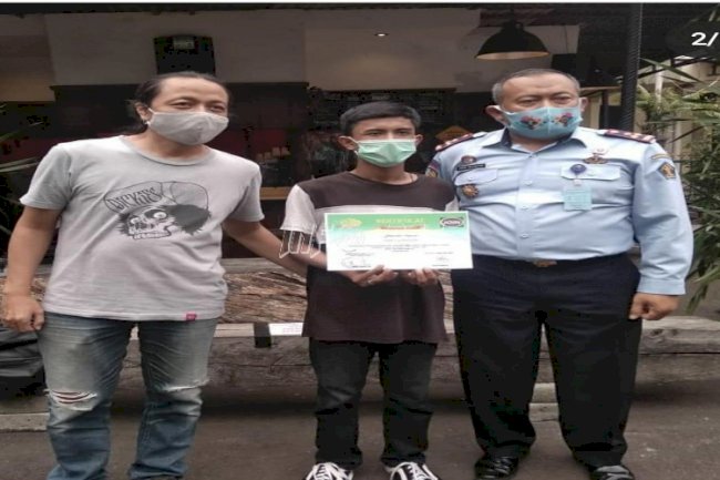 Lulus Pelatihan Barista, Klien Anak Jalani Magang di Join Kopi