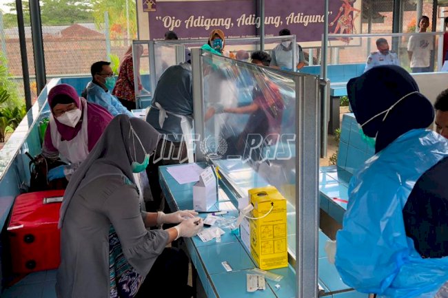 Deteksi Dini Penyebaran Covid-19, Pegawai & WBP Lapas Tanjungpandan Jalani Rapid Test