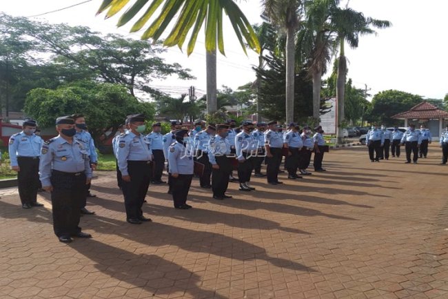 17 Petugas Lapas Semarang Raih Penghargaan Satyalancana Karya Satya