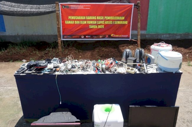 Lapas Semarang Musnahkan Barang Sitaan Hasil Razia