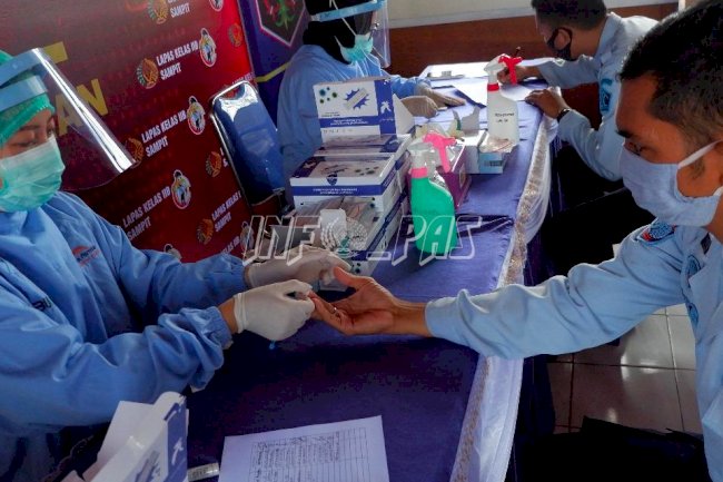 Pencegahan COVID-19, Petugas Lapas Sampit Rapid Test