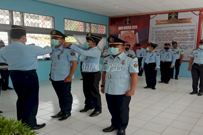 Petugas Lapas Muara Teweh Naik Pangkat, Ini Pesan Kalapas