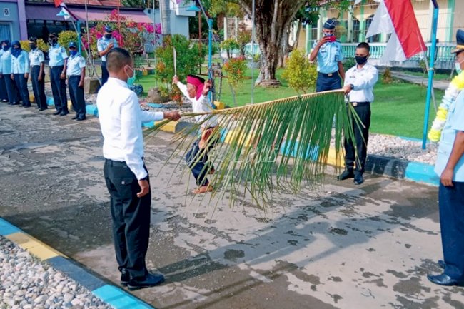 Tarian Cakalele Sambut Kedatangan Kalapas Sanana