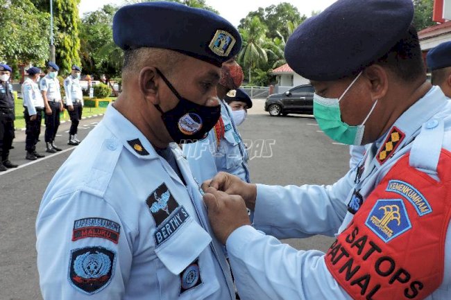 17 Petugas Lapas Ambon Dapat Penghargaan Satyalancana Karya Satya