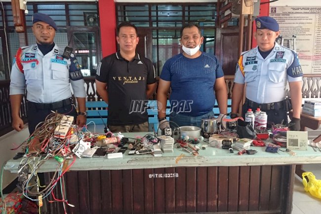 Razia Rutin Cegah Gangguan Kamtib di Lapas Tenggarong
