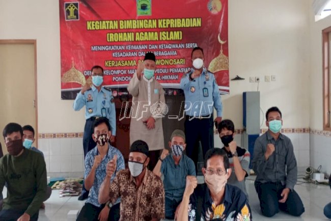 Klien Bapas Wonosari Ikuti Bimbingan Keagamaan Bersama Ponpes Al-Hikmah 