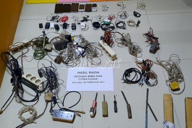 Satops Patnal Banten Sterilkan Blok Hunian Lapas Cilegon