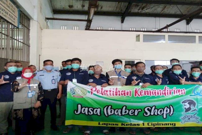  Lapas Cipinang Ciptakan Entrepreneur Andal Lewat Pelatihan Pangkas Rambut 