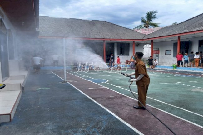 Stop Penyebaran COVID-19, Rutan Bantaeng Lakukan Penyemprotan