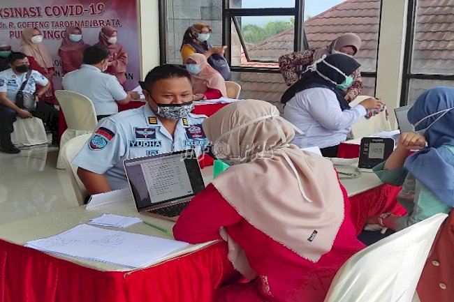 60 Petugas Rutan Purbalingga Serbu RSUD Goeteng Taroenadibrata