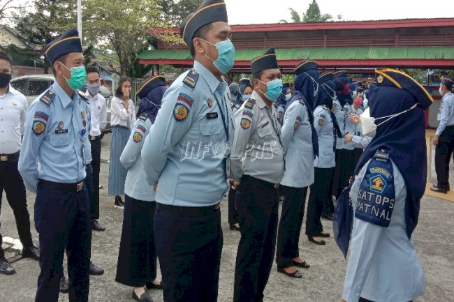 Satops Patnal Bapas Balikpapan Kembali Cek Atribut Dinas Petugas