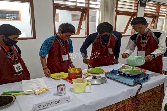 20 Klien Bapas Kediri Ikuti Pelatihan Membuat Martabak & Terang Bulan