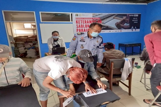 Hari Ke-3, Klien Bapas Jakarta Pusat Makin Semangat Belajar Nyablon