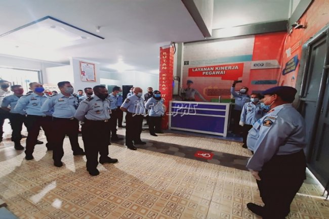 Tak Hanya Penggeledahan, Satops Patnal Maluku Juga Fokuskan Layanan PAS