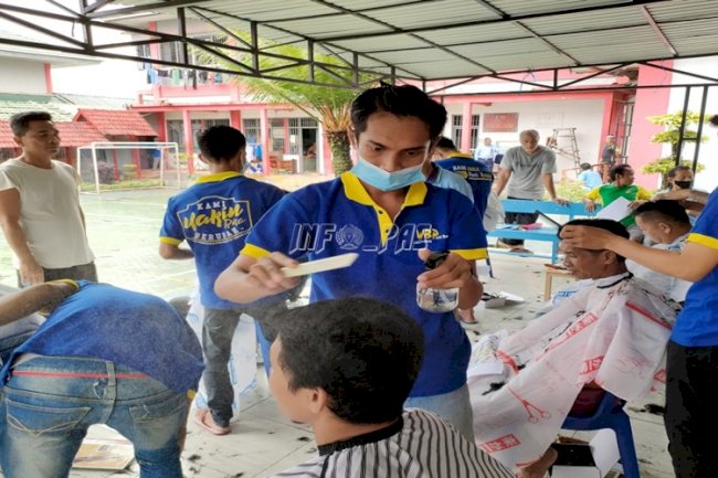 WBP Lapas Tenggarong Belajar Keterampilan Barbershop