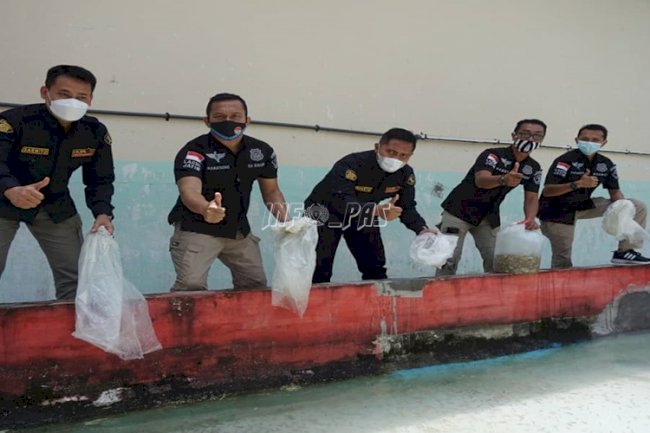 Kalapas Bondowoso Sebar 5.000 Bibit Ikan Nila 