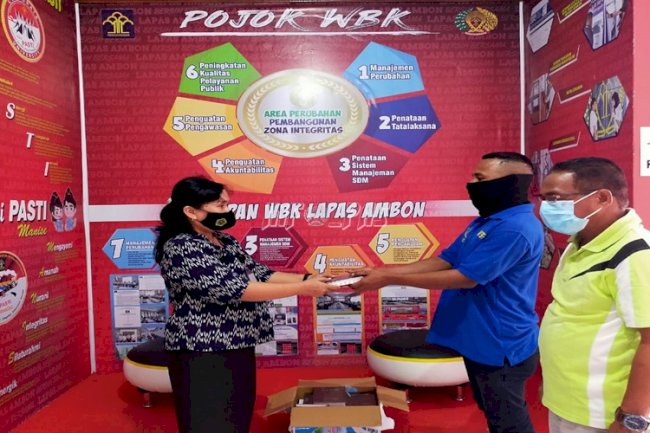 Lapas Ambon Terima 20 Alkitab bagi WBP Kristiani