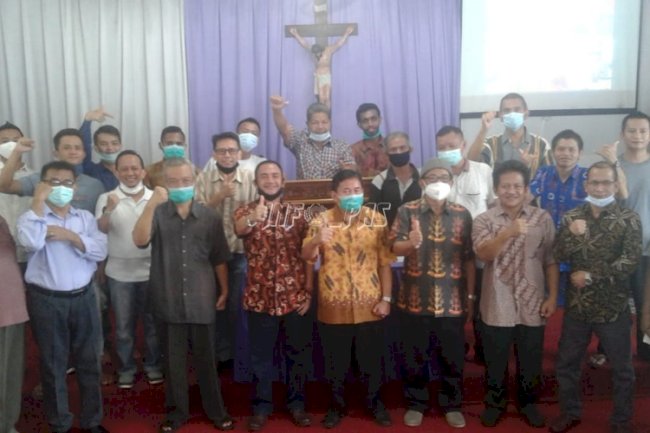 Lapas Palangka Raya Serahkan Hadiah Pemenang Lomba Jelang Paskah