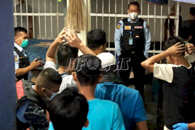 Kalapas Turun Tangan Geledah Blok Lapas Padang, Ada Apa?