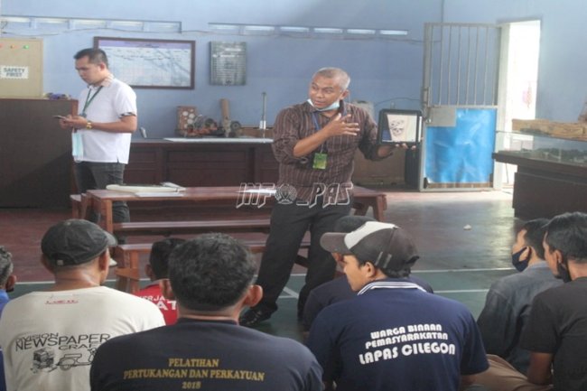 Pelatihan Desain Grafis Kembangkan Bakat WBP Lapas Cilegon