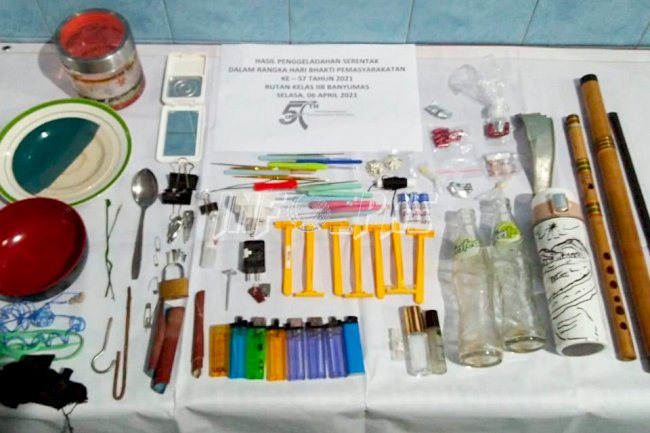 Kembali Gelar Razia Gabungan, Rutan Banyumas Zero Halinar