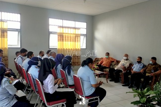 Kadivpas Maluku: Optimalkan Produksi Minyak Kayu Putih CARLEA 