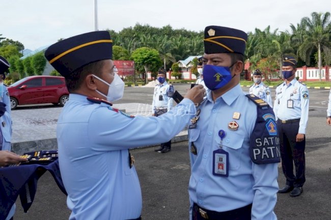 9 Petugas LPN Karang Intan Naik Pangkat, Ini Pesan Kalapas