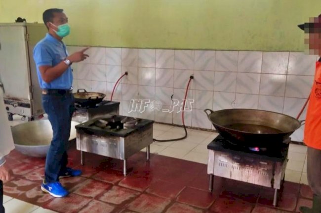 Kalapas Sampit Kontrol Kondisi Dapur Lapas
