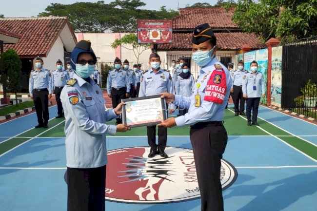 Petugas Lapas Rangkabsitung Raih Penghargaan & Kanaikan Pangkat 