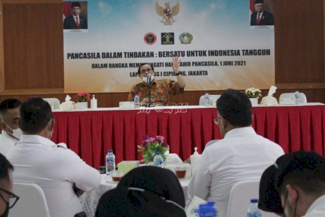 WBP & Jajaran Lapas Cipinang Ikuti Kegiatan Klinik Pancasila