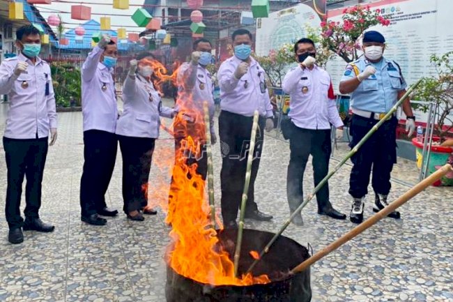 Lapas Lubuk Pakam Musnahkan Barang Sitaan Milik WBP