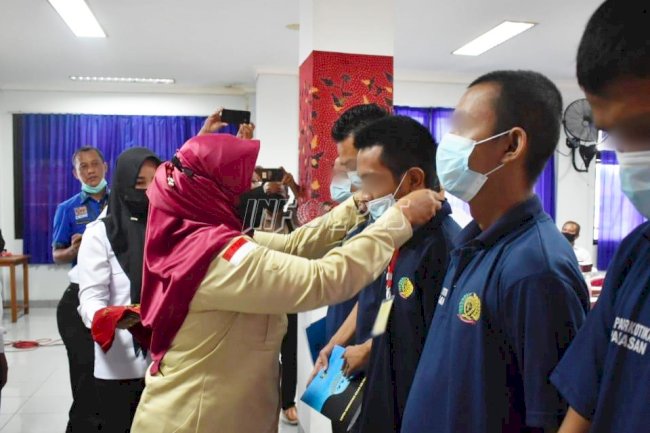 Lulus Pelatihan, WBP Lapas Narkotika Pamekasan Diberikan Sertifikat di Hadapan Stakeholder