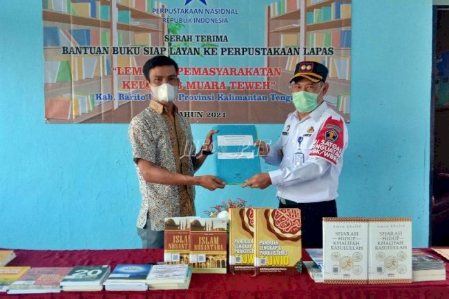 500 Judul Buku dari Perpusnas RI untuk WBP Lapas Muara Teweh