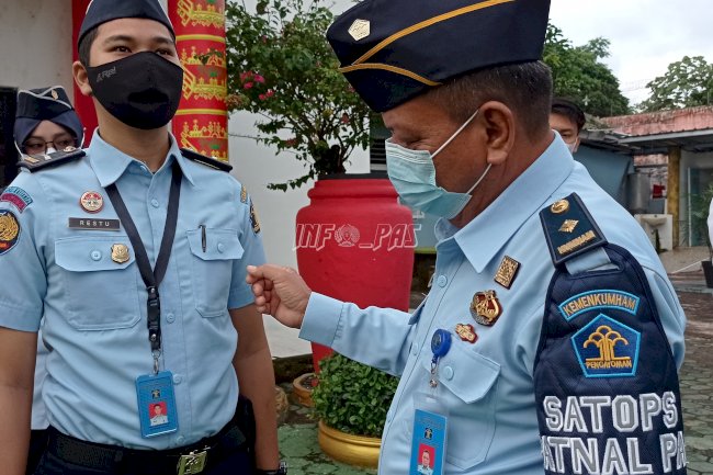 Satops Patnal Lapas Kalianda Cek Atribut Petugas Tiap Hari