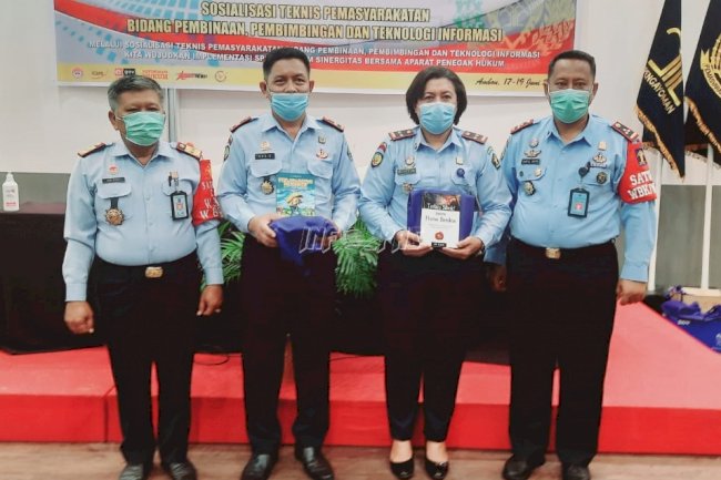 Tambah Koleksi Perpustakaan UPT, Divpas Maluku Salurkan Ratusan Buku Bacaan