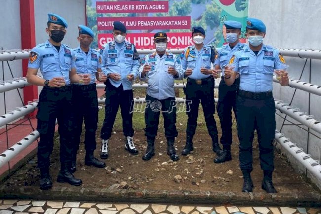 KKN di Rutan Kota Agung, Taruna Poltekip Budidayakan Tanaman Hidroponik