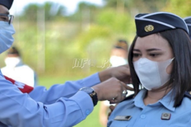 Lapas Piru Gelar Penyematan Pangkat Baru dan Penyerahan Piagam Penghargaan Pegawai Teladan