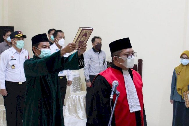 Kalapas Muara Teweh Hadiri Pelantikan Wakil PN Kelas II Muara Teweh