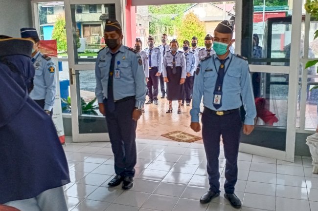 4 Petugas Naik Pangkat, Ini Pesan Kabapas Ambon