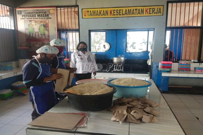 Kasubsi Pelayanan Tahanan Pantau Aktivitas Dapur Rutan Ambon