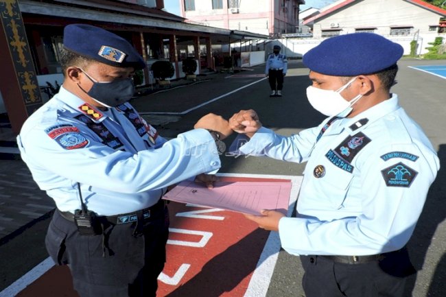 Apresiasi Kinerja, Lapas Ambon Beri Penghargaan Petugas Teladan