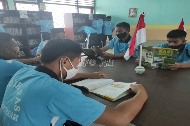 Perpustakaan LPKA Loteng Fasilitasi Minat Baca Anak