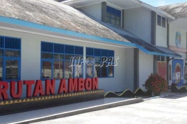 WBP Rutan Ambon Ubah Bahan Bekas Jadi Kursi & Meja