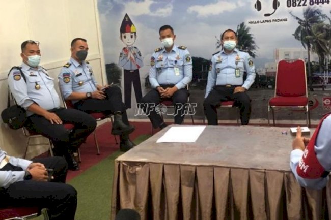 Kalapas Padang Wajibkan Seluruh Petugas & WBP Lakukan Vaksinasi