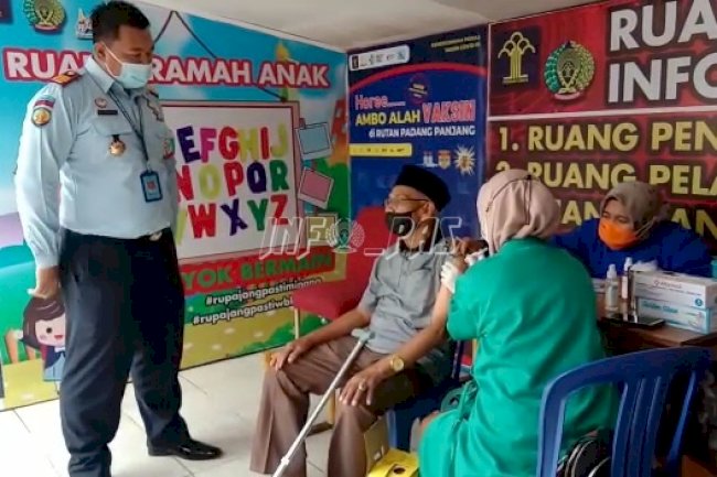 Rutan Padang Panjang Pelopori UPT di Sumbar Gelar Vaksinasi bagi Masyarakat