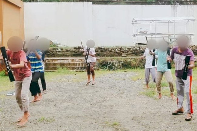 Anak LPKA Ambon Berlatih Tarian Cakalele