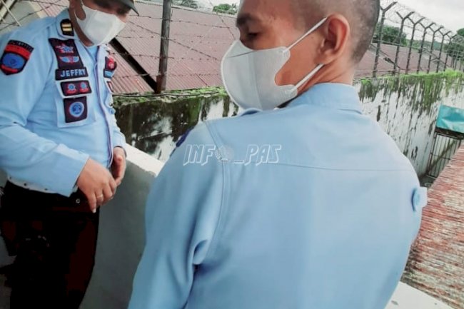 Ka. KPR dan Satops Patnal Rutan Ambon Periksa Kesiapan Petugas Pos Atas