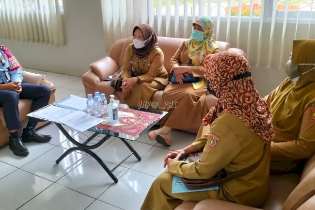 DP3AP2KB Kab. Kobar Apresiasi Pendampingan ABH oleh Bapas Pangkalan Bun